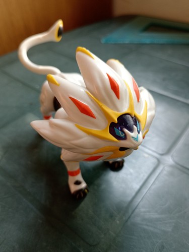 Pokemon solgaleo action figure - action,